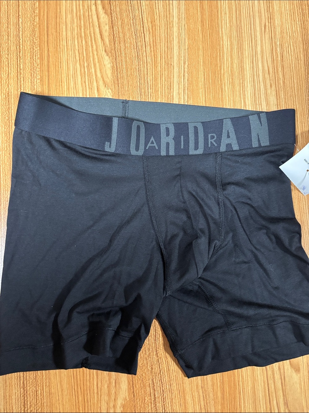 Jordan Boxer briefs Small